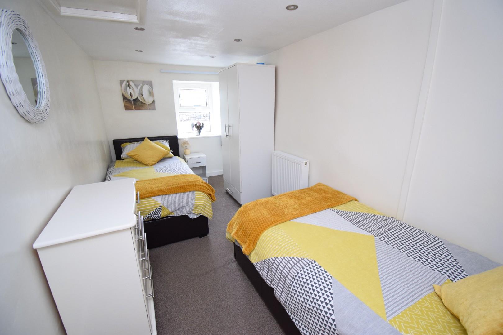 Cottage - Bedroom 2.JPG